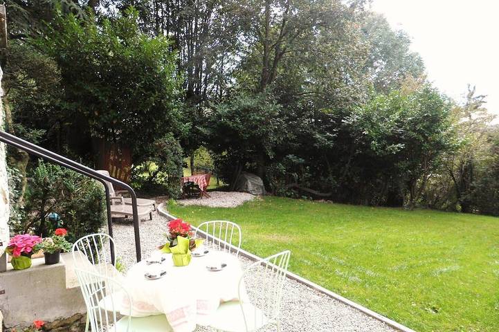 Gîte pour 2 personnes, avec Jardin à Annecy