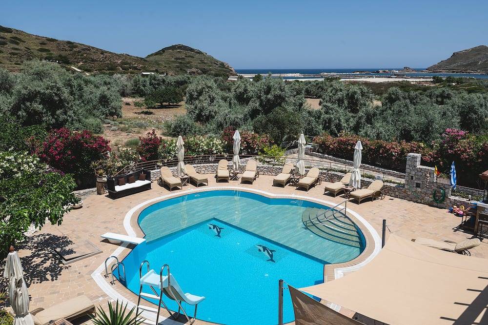 Private sunkissed Estate in the heart of Aegean -Villa D'Amour in Achilli, Skyros