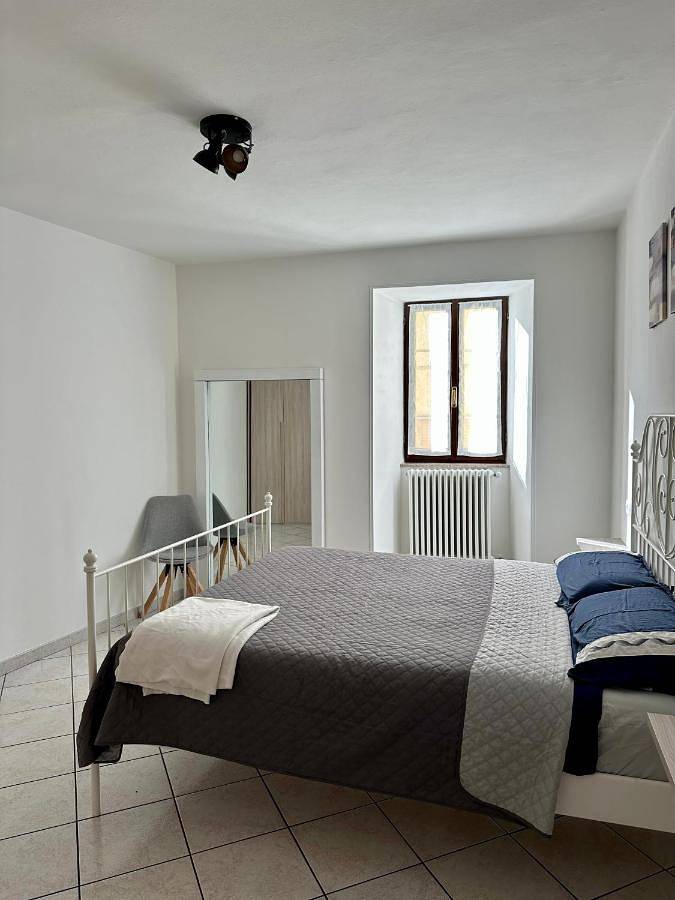 Gîte pour 4 personnes, avec terrasse dans Pettenasco - 4