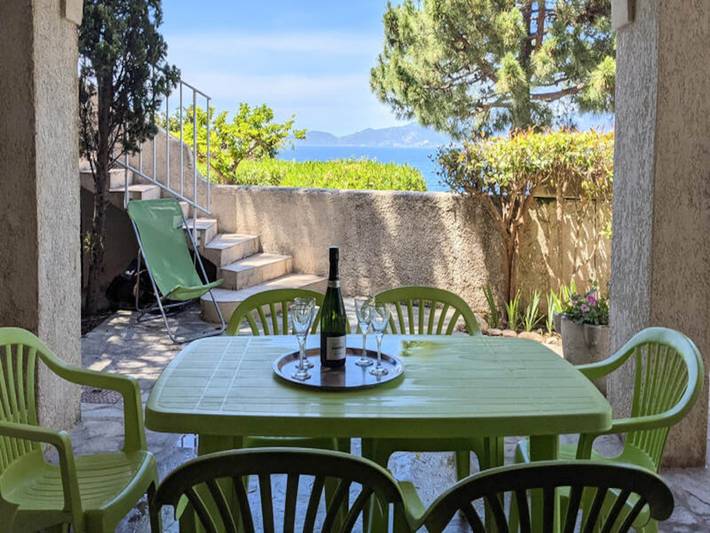 Gîte pour 4 personnes, avec terrasse, adapté aux familles à Coti-Chiavari - 3