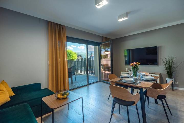 Apartament wakacyjny dla 4 osób, z Taras i Ogród oraz Widok w Piechowice