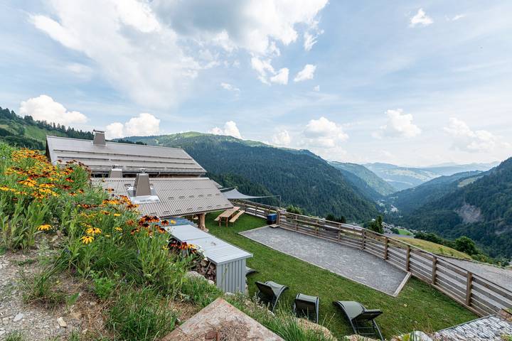 Maison pour 8 personnes, avec Balcon ainsi que Jardin et Sauna à La Giettaz