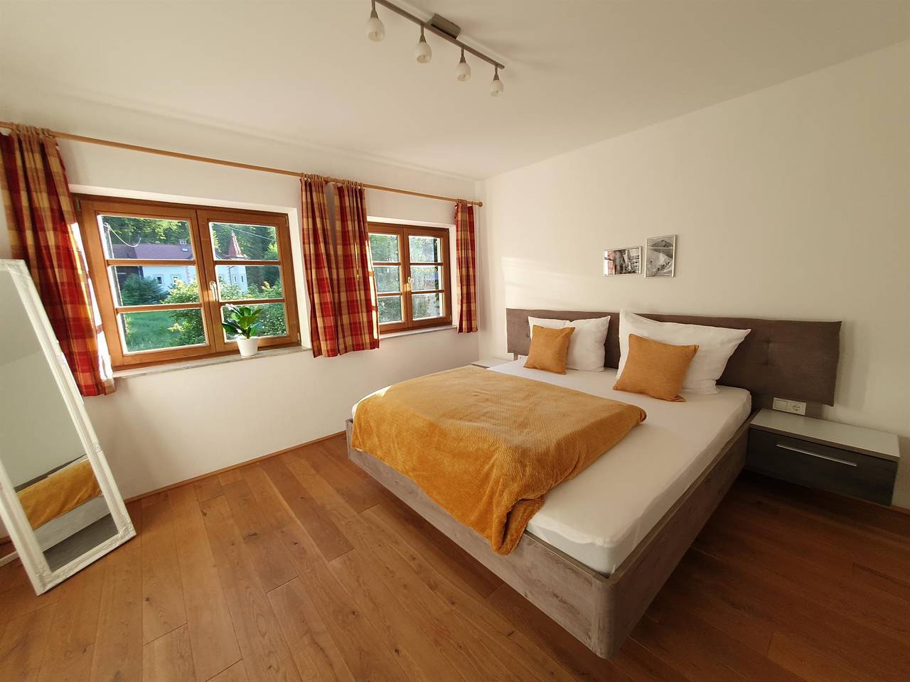 Ganze Ferienwohnung, Schlossbergblick groß in Radfeld, Kaisergebirge