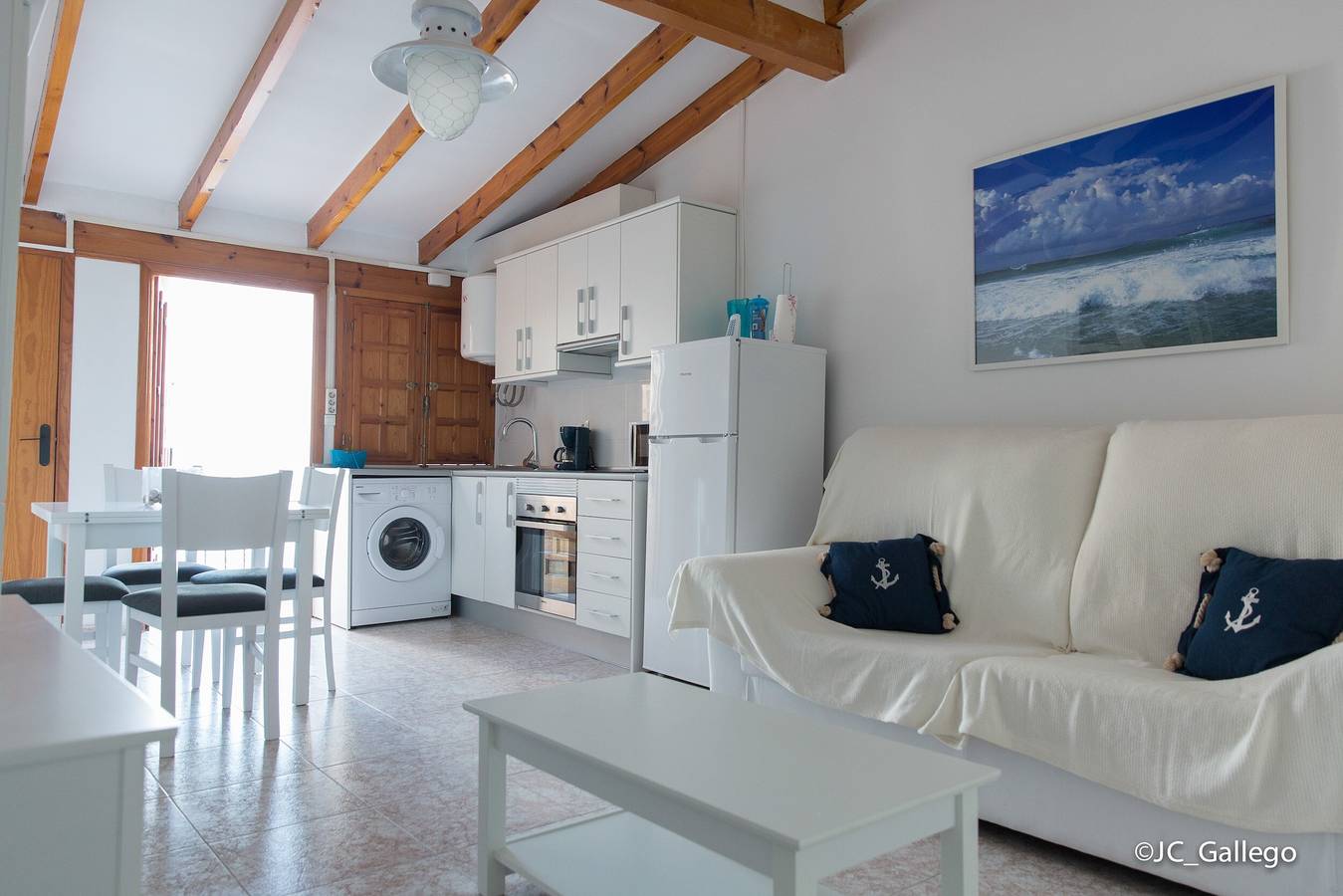 Apartamento entero, Apartamento 'Ibicenco Villajoyosa' con vistas al mar, Wi-Fi y aire acondicionado in Villajoyosa, Costa Blanca