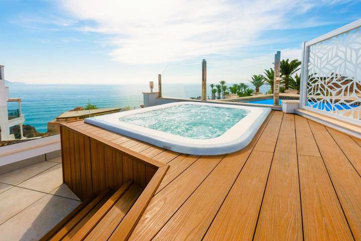 Bed and breakfast for 2 people, with Terrace and Hot tub in Nerja