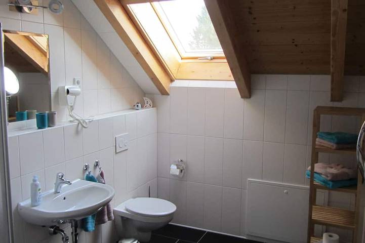 Ferienwohnung für 3 Personen, mit Garten und Sauna sowie Balkon in Föritztal - 4