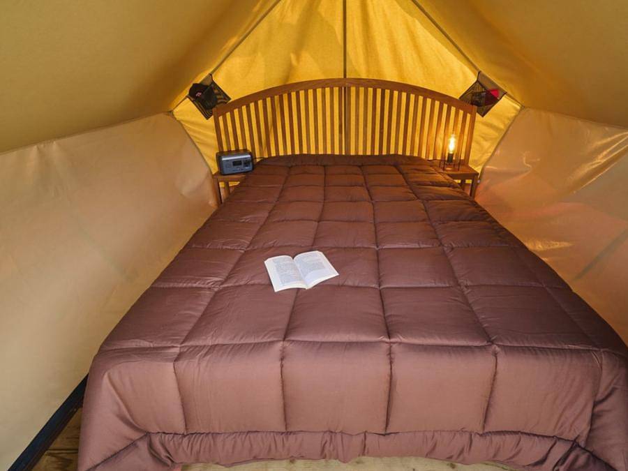 Camping Le Capdeville - Tente en toile et en bois 2 personnes - Tente Moorea 2 Personnes in Carcans, Parc naturel régional du Médoc