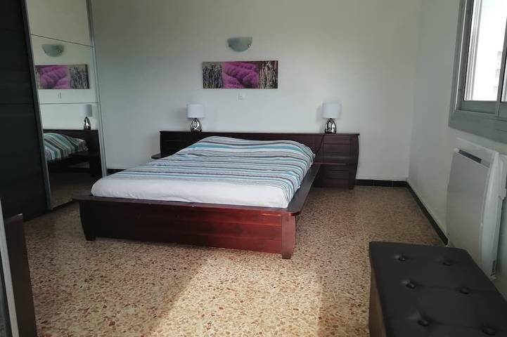 Gîte pour 4 personnes, avec terrasse, animaux acceptés dans Plage de la Salis - 3