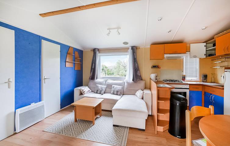 Appartement confortable avec piscine, WiFi et climatisation in Barjac, Région d'Alès