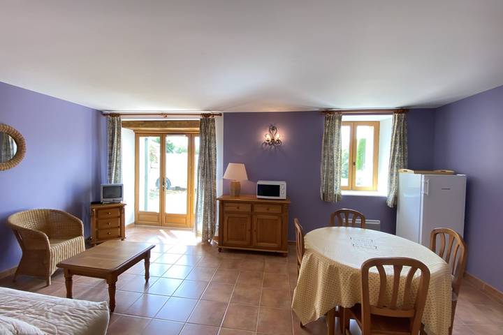 Gîte pour 2 personnes, avec jardin ainsi que piscine et terrasse, adapté aux familles à Brunet (Alpes-de-Haute-Provence) - 4