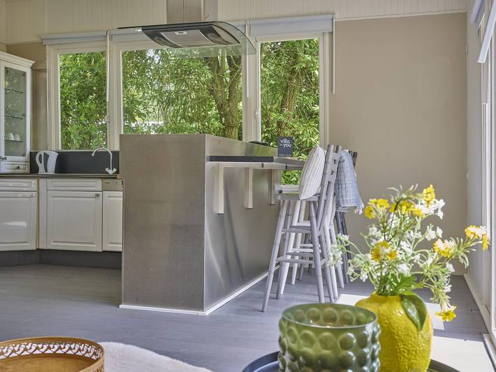 Ferienhaus im Ferienpark mit Schwimmbad in Lage Mierde, Nordbrabant