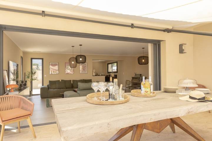 Location de vacances pour 6 personnes, avec jardin ainsi que piscine et terrasse, adapté aux familles à Sorbo-Ocagnano - 2