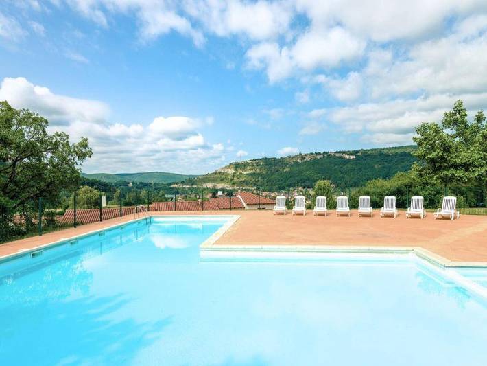 Location de vacances pour 4 personnes, avec piscine et terrasse, animaux acceptés à Carayac