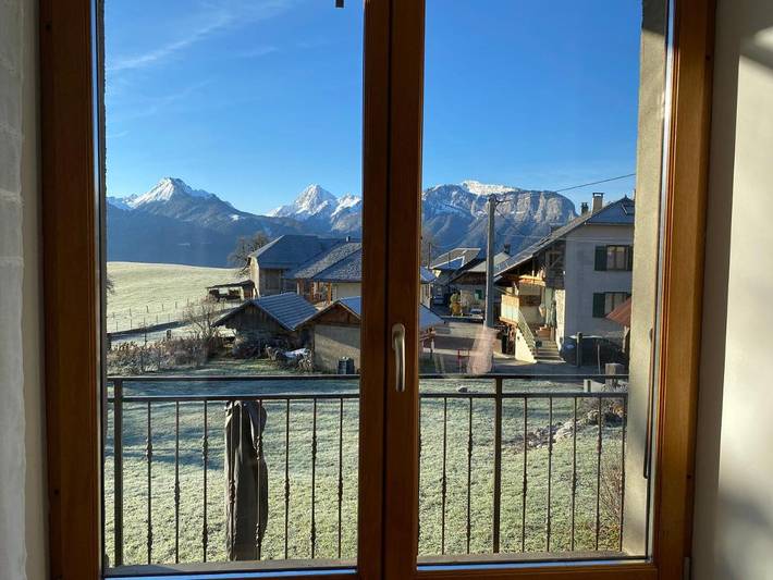 Location de vacances pour 6 personnes, avec vue et jardin à Montmin - 3