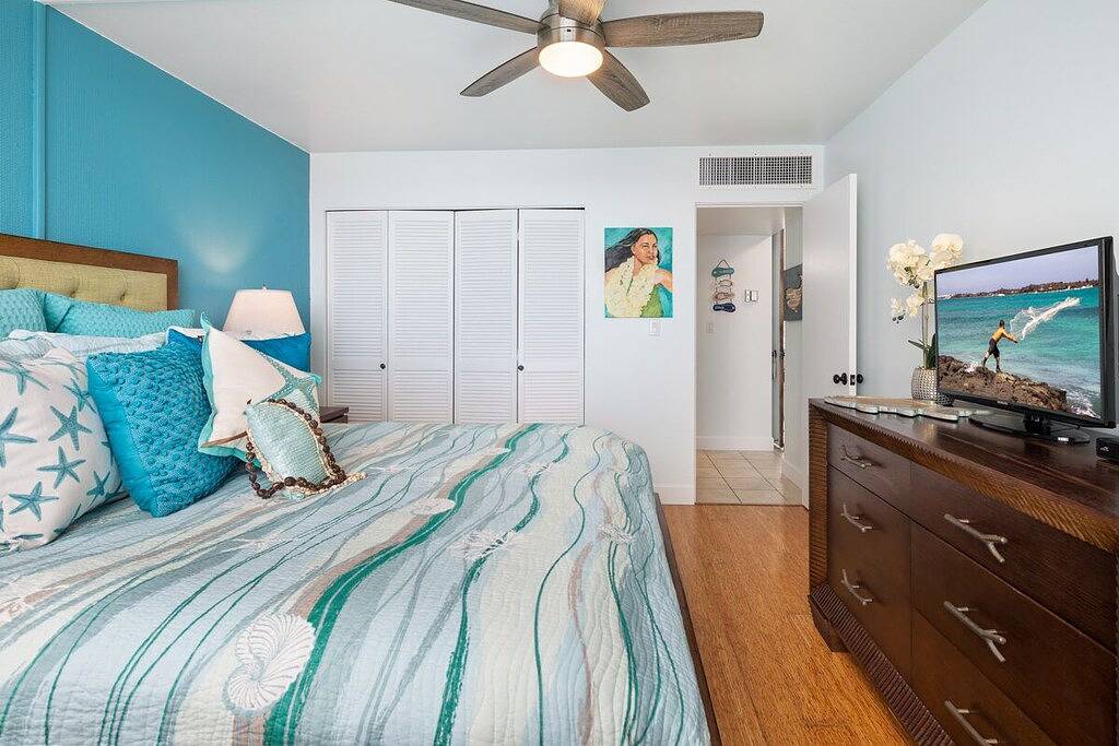 Ganze Wohnung, 🌊 Epic Oceanfront Condo at Hale Kona Kai #403, Top Floor, Elevator, Central Ac 🐬 in Kailua-Kona, South Kona