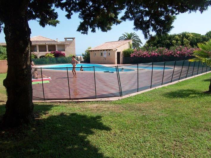 Ganze Wohnung, Charmante location 3*** avec piscine, rez-de-jardin, près du port, accessible Pmr, jusqu'à 6 pers. in Sari-Solenzara, Sartène und Umgebung