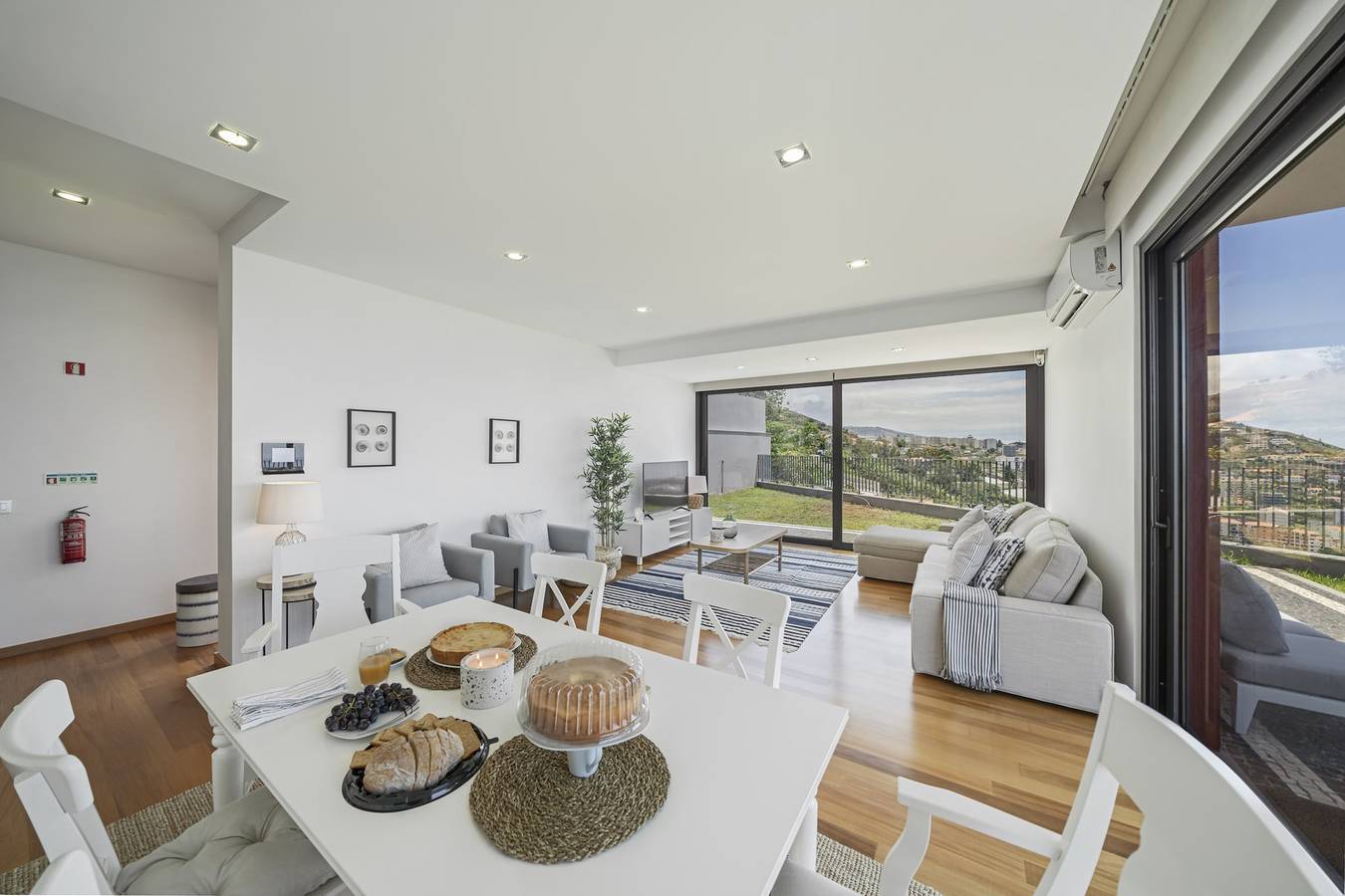 Vila Papagaio Verde, villa with sea view. in São Martinho, Madeira