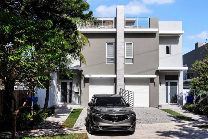 Villa pour 6 personnes, avec terrasse ainsi que jardin et piscine à Miami - 2