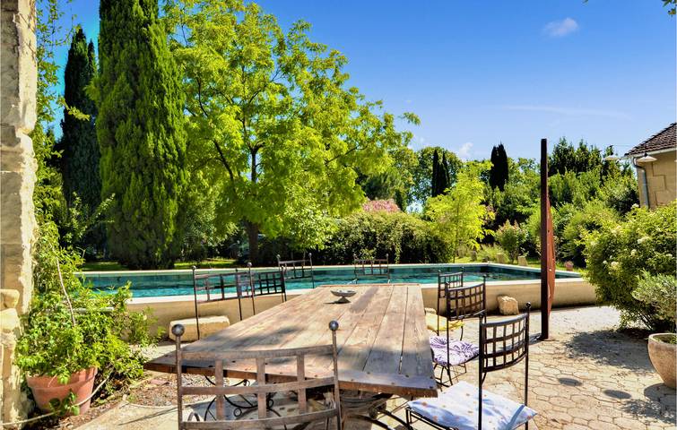 Ferienhaus für 10 Personen, mit Terrasse und Pool