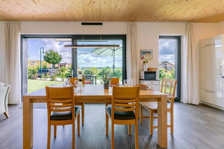 Ferienhaus für 8 Personen, mit Terrasse und Garten sowie Ausblick in Hohwacht - 3
