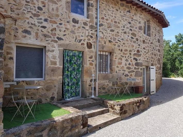 Location de vacances pour 4 personnes, avec jacuzzi et terrasse à Champis - 3
