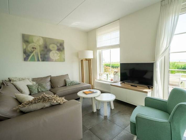 Ferienhaus in Uitdam mit Terrasse in Markermeer