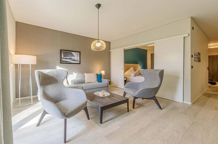 Ferienwohnung für 4 Personen, mit Seeblick und Terrasse sowie Sauna, mit Haustier in Wustrow