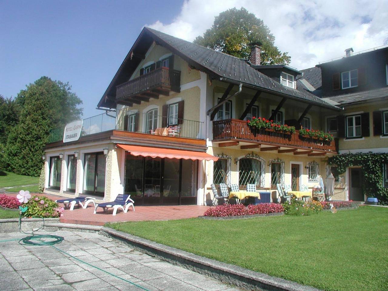 Small Double Room with Balcony in Mondsee (Stadt), Mondsee & Irrsee
