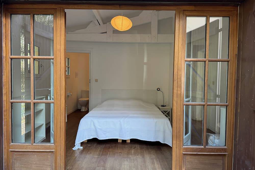 Perigourdine-Haus mit Pool in einer echten Friedensoase von 1 Hektar 4*. in Vitrac, Périgord Noir