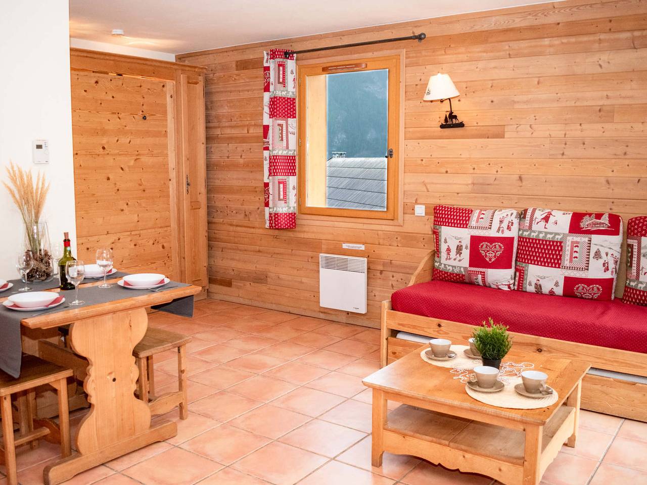 Studio entier, Studio 4 personnes avec balcon et parking à Pra Loup 1500 in Pra-Loup (station de ski), Pra-Loup