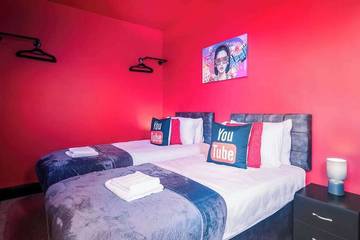 Apartment for 9 People in South Yorkshire, Photo 3