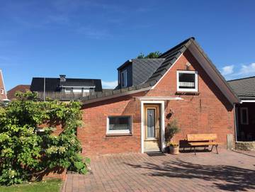 Ferienhaus für 2 Personen, mit Garten und Terrasse in Emden
