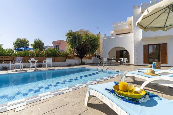 Villa für 8 Personen, mit Pool und Terrasse sowie Garten auf Rhodos - 2