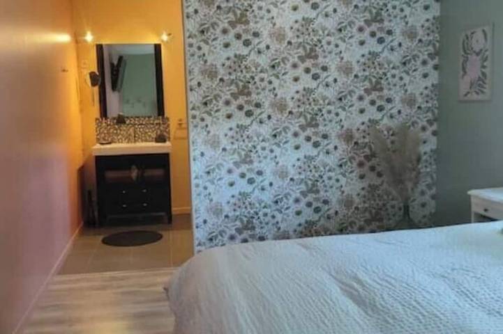 Location de vacances pour 9 personnes, avec Terrasse et Jardin à Félines - 2