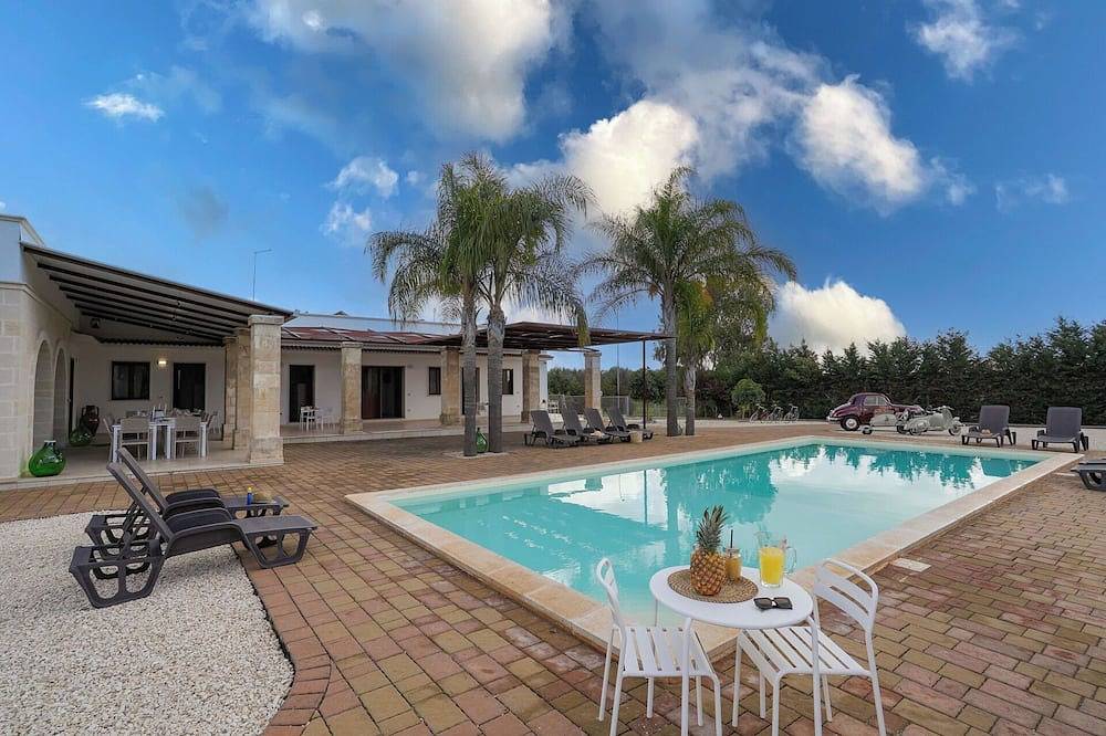 Villa i San Vito Dei Normanni med 6 soverom som kan romme 12 in Brindisi, Salento