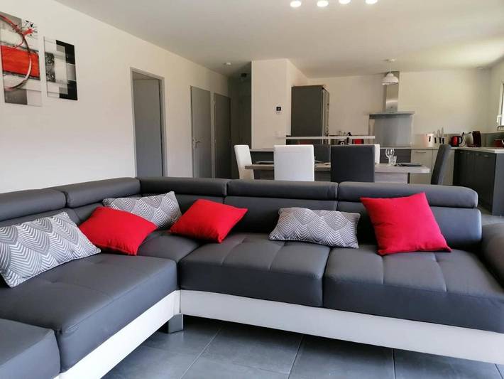 Location de vacances pour 6 personnes, avec vue ainsi que jardin et piscine à Plaisians - 2