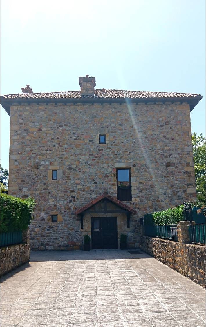 Apartamento para 6 personas, con balcón en Costa de Cantabria