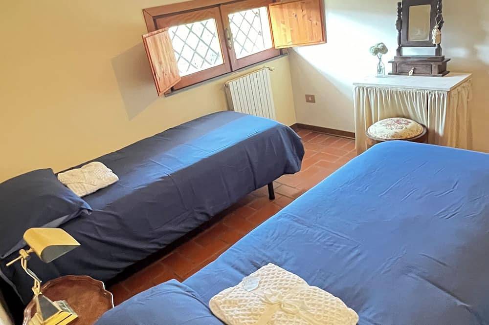 Charming 3-bedroom country house with Jacuzzi and tank pool in Zafferana Etnea, Etna