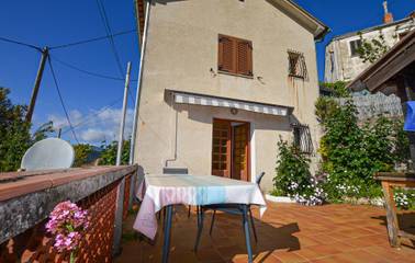 Cottage pour 4 personnes, avec jardin et terrasse, animaux acceptés à Vico