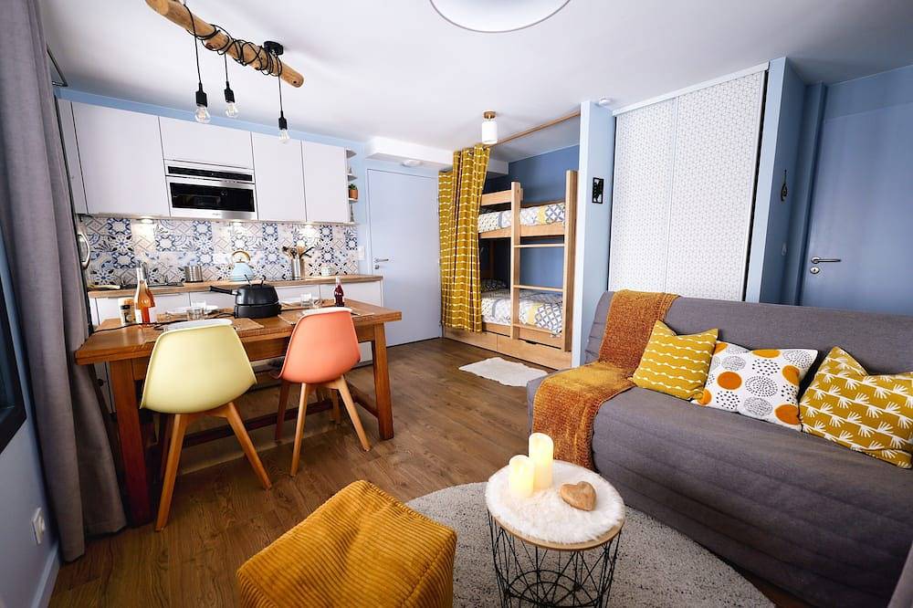 Studio cosy en chalet, niché au milieu des sapins à 70 m des pistes in Chamrousse, Parc national des Écrins