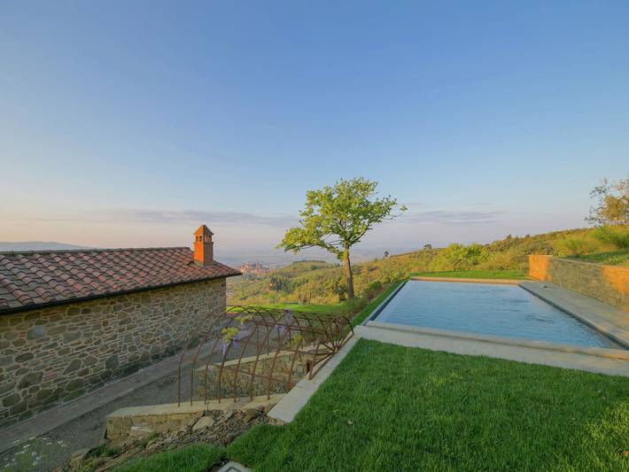 Ferienhaus für 4 Personen, mit Terrasse und Garten sowie Pool und Ausblick