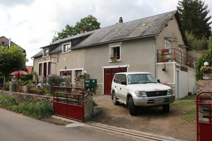 Gîte pour 4 personnes, avec terrasse et vue à Dun-les-Places - 2