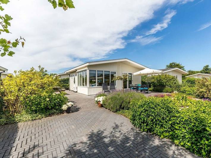 Ferienhaus für 4 Personen, mit Terrasse und Garten