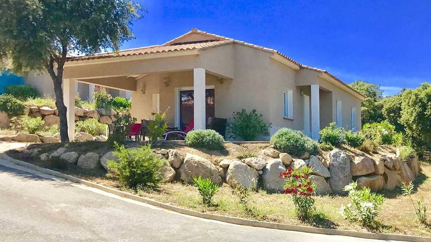 Gîte pour 6 personnes, avec vue ainsi que terrasse et jardin - 1