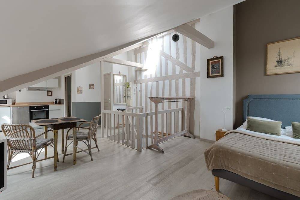 Apartamento entero, Estudio Con Encanto. Romántico. Calm. Centro Completo Renovación 2017. Muy Brillante in Honfleur, Region de Lisieux