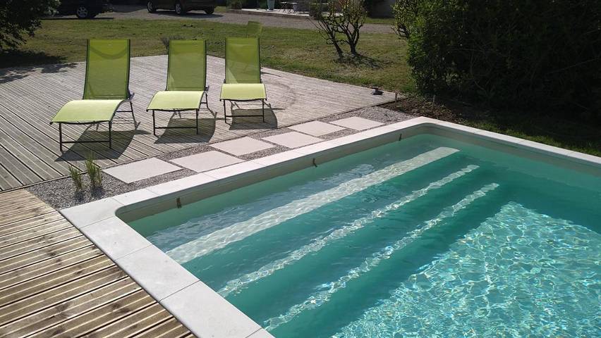 Location de vacances pour 8 personnes, avec jardin ainsi que piscine et vue à Saint-Jean-Saint-Germain - 4