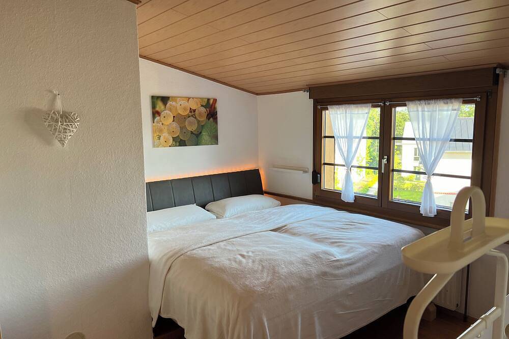 Ganze Wohnung, Gemütliche Ferienwohnung „Zum Spätlesereiter“ mit Balkon in Johannisberg, Geisenheim