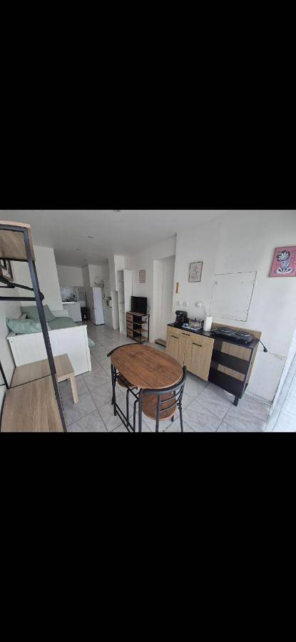 Appartement entier, Studio bahia in Colombiers, Côte méditerranéenne (France)