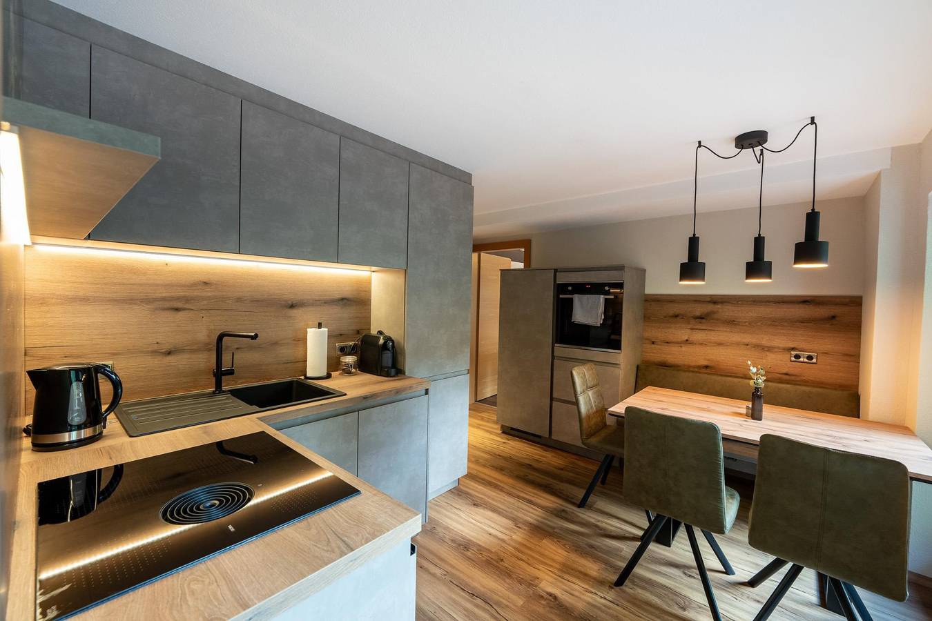 Ganze Ferienwohnung, Appartement Linde in Finkenberg, Zillertaler Alpen