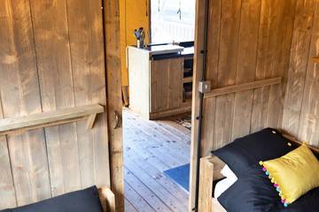 Glamping for 4 People in Wiltshire, South West England, Photo 2